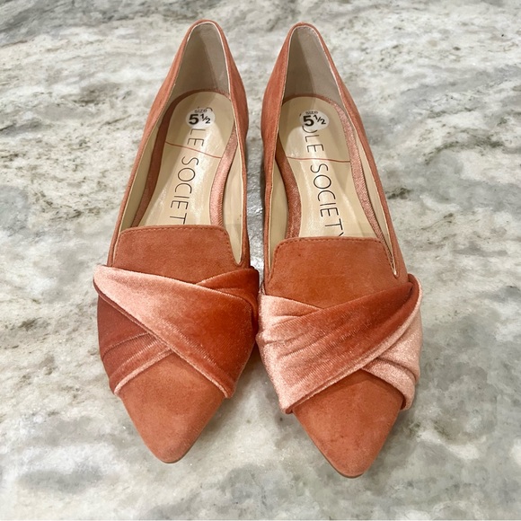 Sole Society Lydiah Peach Suede & Velvet Pointed Toe Flats Size 5.5 - Picture 2 of 12